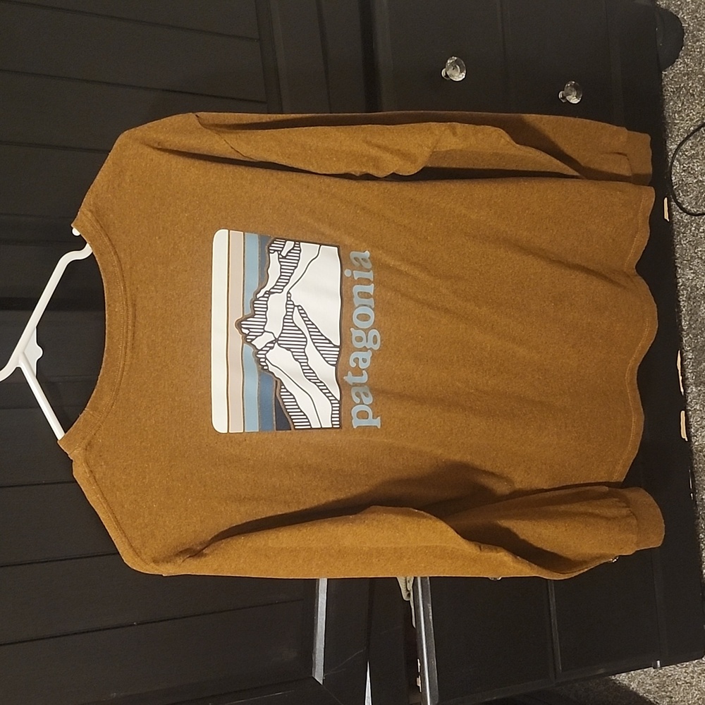 Mens small patagonia long sleeve